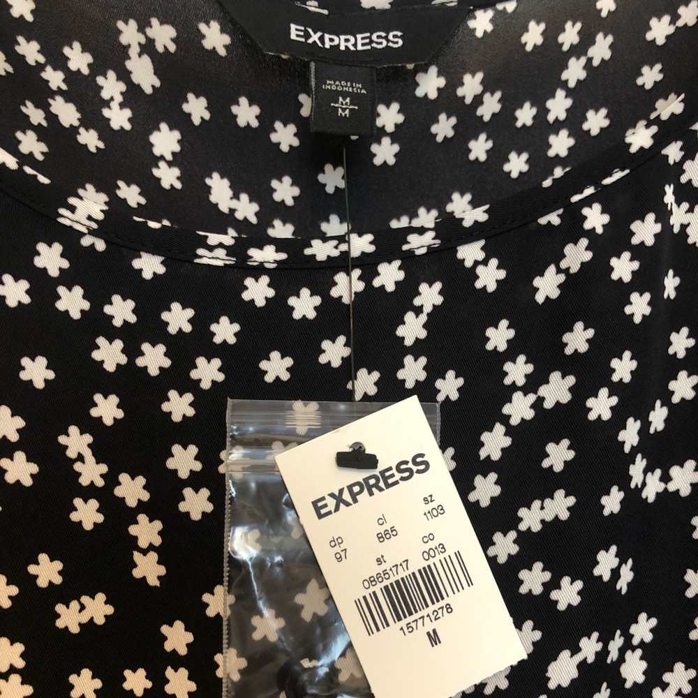 Express star pattern blouse - Picture 2 of 4